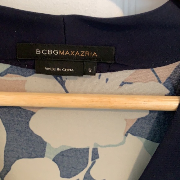 Kimono style top. - Picture 2 of 6